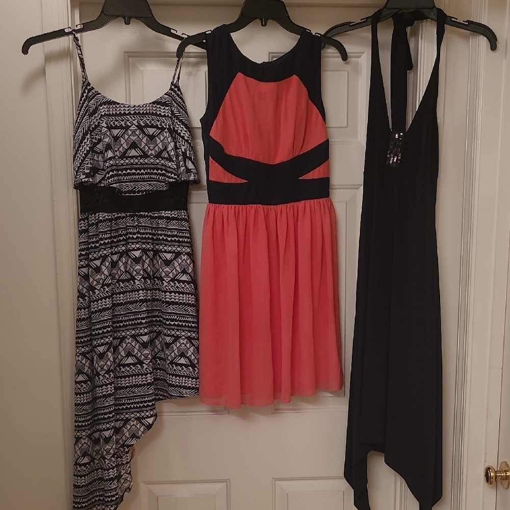 Chic Asymmetrical Black and White Dress